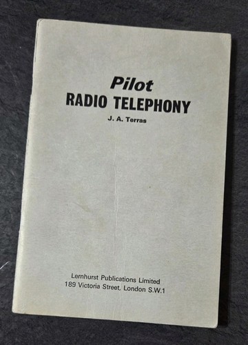 Pilot radio telephony pocket - telephony,