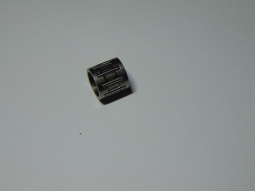 Small end piston - small, bearing