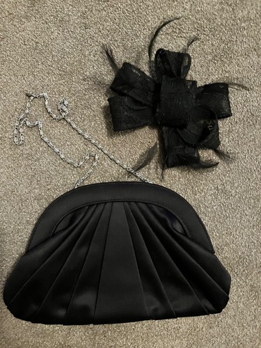 Ladies black silky pleated - black,