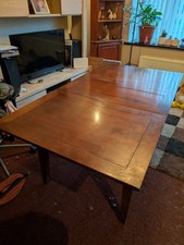 Solid Expanding Dining Table