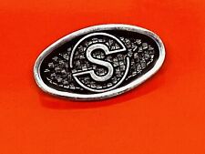 LAMBRETTA INDIAN GP SIL CHROME AND BLACK OVAL HORN COVER BADGE