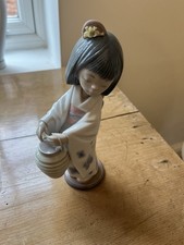 Lladro 010.06231 Oriental Lantern Porcelain Figurine In Original Box