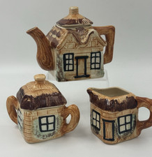 Vintage Cottage Ware Tea Pot