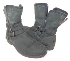 UGG women's Simmens Wool Lines