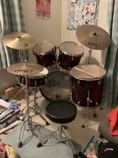 Peal Forum Drum kit with
