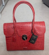Osprey London by Graeme