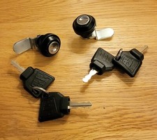 2 X JCB Locks with 4 keys