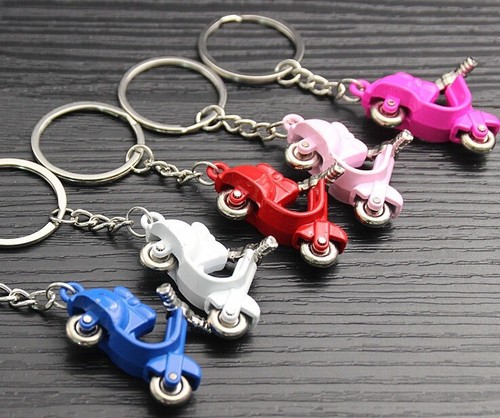 Scooter motorbike keyring - motorbike,