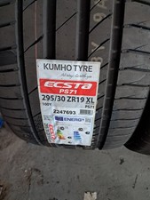 295/30R19 New Kumho Tyre