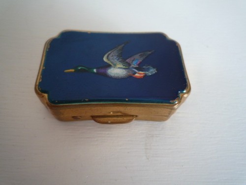 Vintage stratton pill box - vintage,