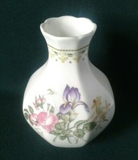 ROYAL DOULTON CAMILLA VASE