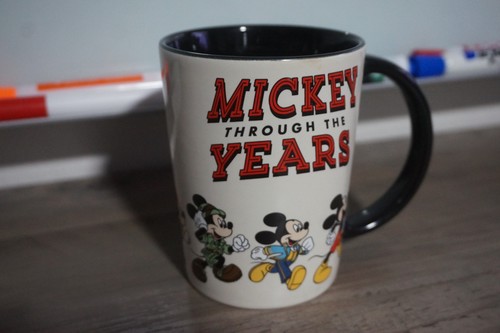 Walt disney parks mickey mouse - walt,