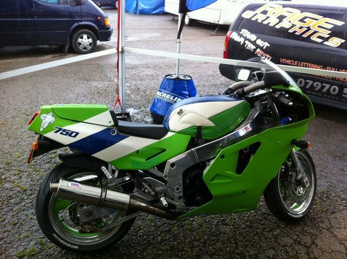 Kawasaki zxr750 h2 - zxr750, h1