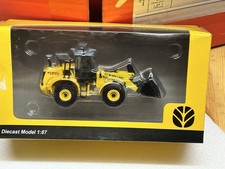 Di-cast Boxed New Holland W190