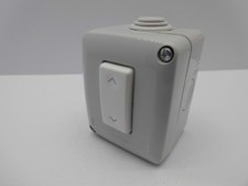 GEWISS GDS UP DOWN ROLLER SHUTTER GARAGE DOOR SWITCH 10 AMP 240 VOLT MOMENTARY