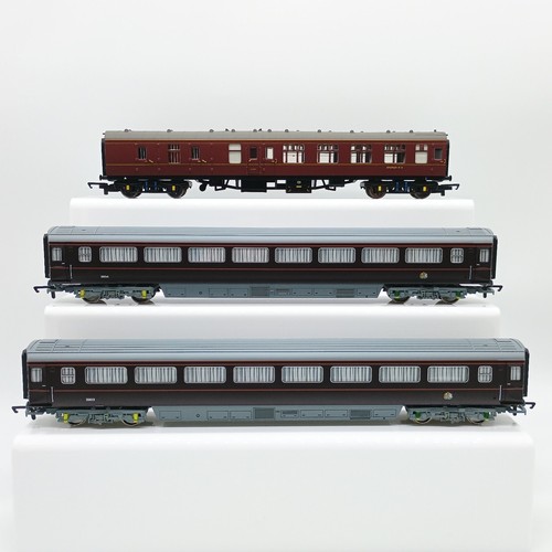 Hornby royal train coaches - hornby,