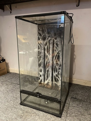 Chameleon cage with - chameleon,