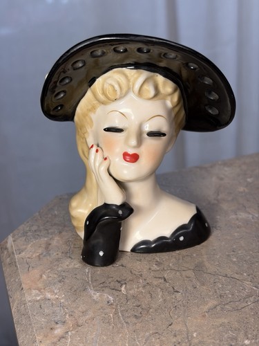 Vintage napco porcelain lady - napco,