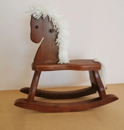 Small wooden shabby - small,