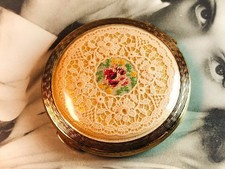 Kigu lace floral needlepoint