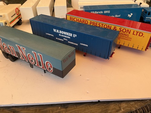 Scale trailers 2 corgi - scale,