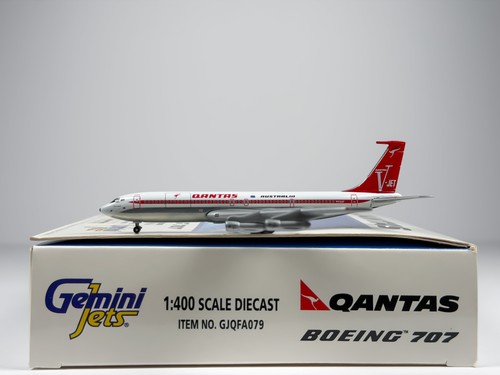 Qantas airways boeing 707 - qantas, 707-300