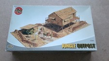 AIRFIX JUNGLE OUTPOST SET WITH BASE