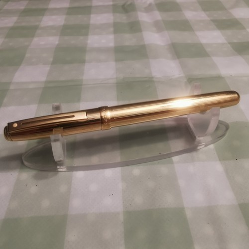Beautiful sheaffers gold pen - gold,
