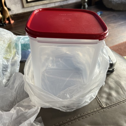 Tupperware square space - 4,