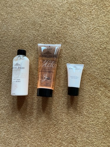 Royal jelly body - m&s,