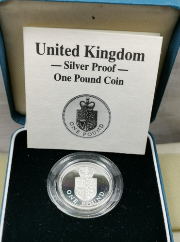1988 one pound crowned - 1988,