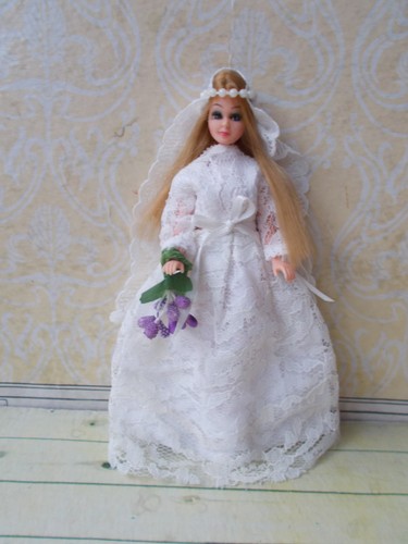 Lovely 1970s topper - lovely, dawn