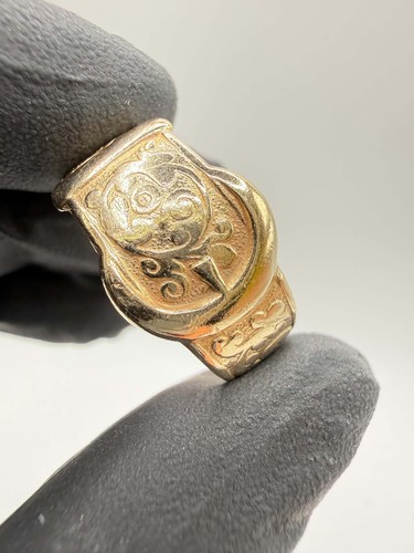 9ct patterned buckle ring - patterned,