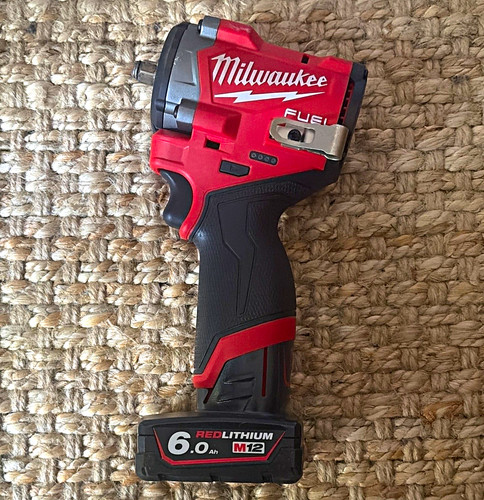 Milwaukee m12 impact wrench - m12,