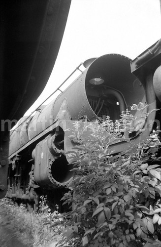 Barry scrapyard locomotives 5 - scrapyard,