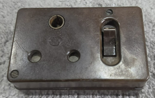 Vintage amp pin - mk, round