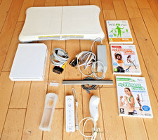 Nintendo Wii Bundle Console