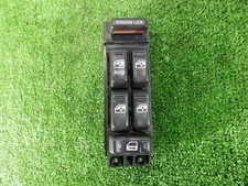 GM 2004 Power Window Switch 15720127 [Used] [PA84799243]