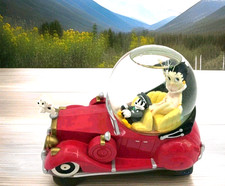 Betty Boop Cruising In