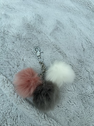 Fluffy pom keychain - keychain, /