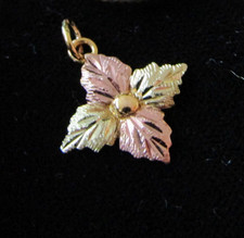 Charm  Flower 9CT Gold - 375