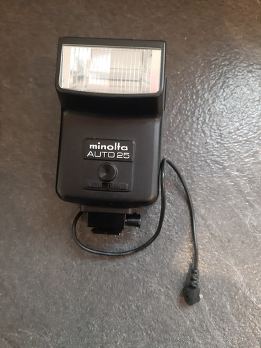 Minolta auto electroflash - auto, 25