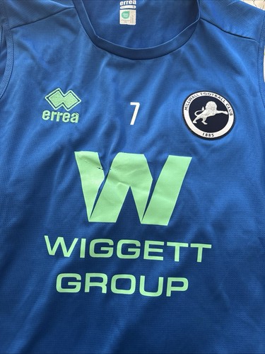 Millwall training vest size - training,