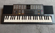 Yamaha PSS-390 ‘Portasound’ keyboard synthesizer & drum machine 