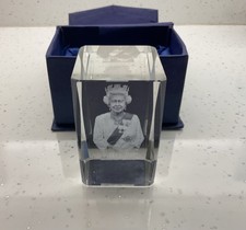 COLLECTABLE HM Queen Elizabeth