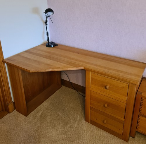 Oak wooden corner computer - corner,
