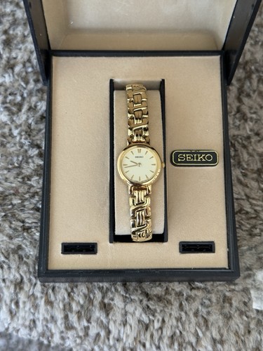 Seiko vintage 90s women gold - vintage,