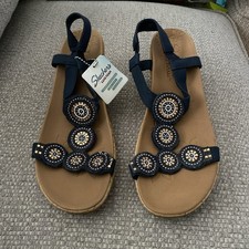 Skechers Women's Luxe Foam