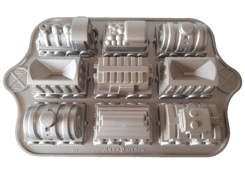 Train cake tin nordic ware - cake,