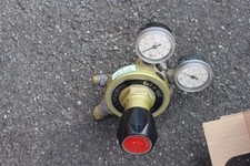 Gas Arc Multi stage Regulator Acetylene 2-stage R5 READ DESC
